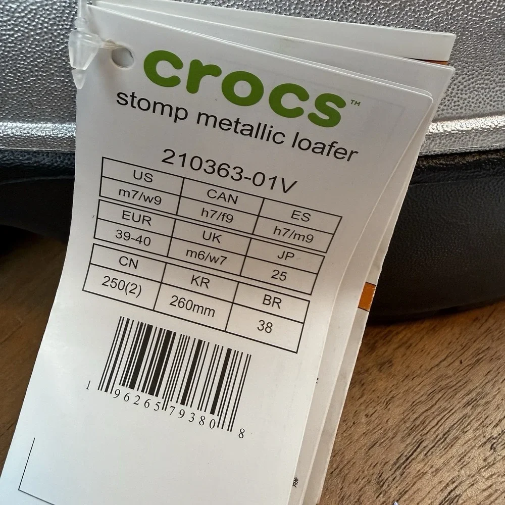 NWT New Crocs Stomp Metallic Silver Comfort Platform Penny Loafers Size 9‎ M